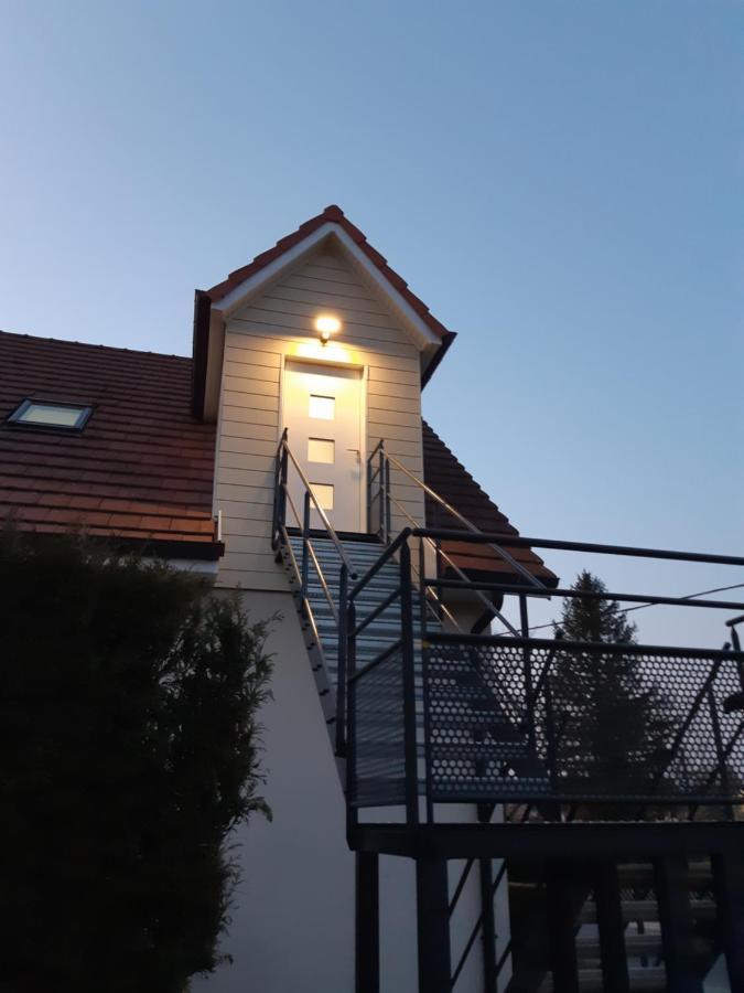 Studio Cosy Spacieux Lumineux Avec Terrasse Vezelois Luaran gambar