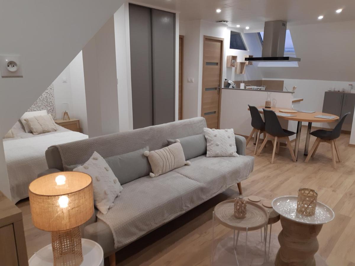 Studio Cosy Spacieux Lumineux Avec Terrasse Vezelois Luaran gambar