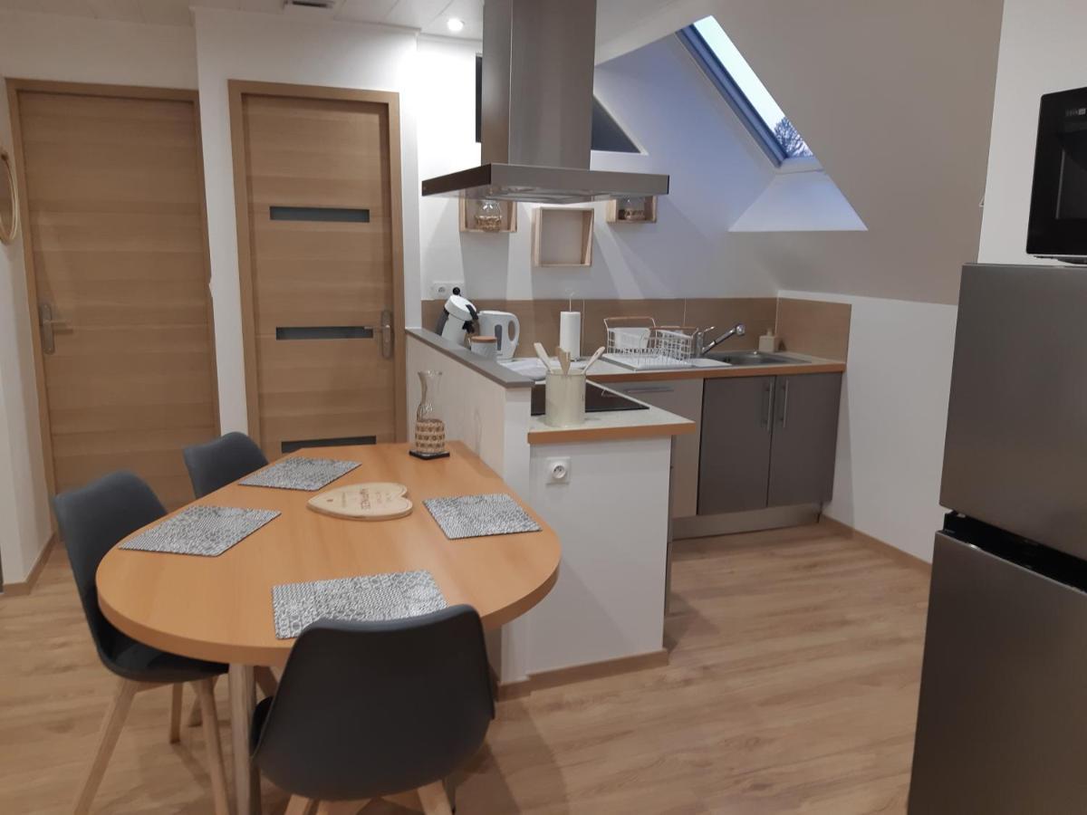 Studio Cosy Spacieux Lumineux Avec Terrasse Vezelois Luaran gambar